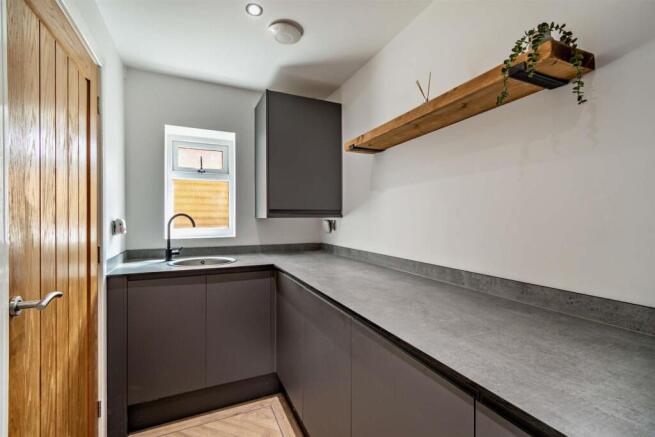 8614777-interior44-800.jpg