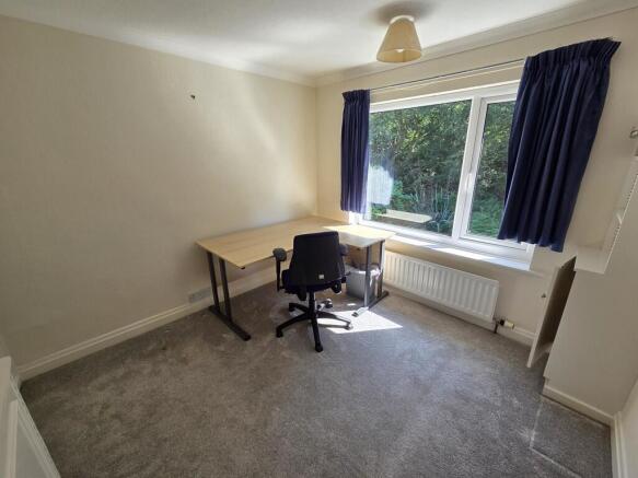 4 bed Detached to rent Image 8