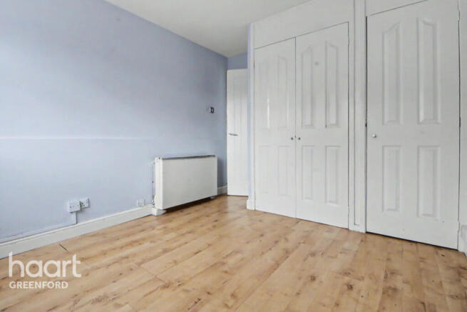 1-bed flat on Dacre Close, Greenford, £265,000