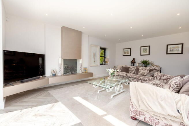3 bed Terraced for sale Image 4