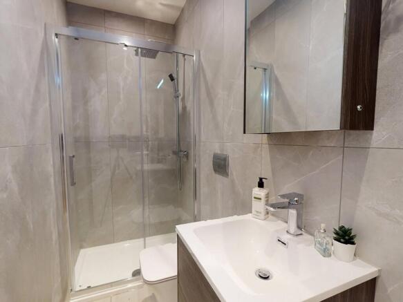 1 bed Apartment to rent Image 12