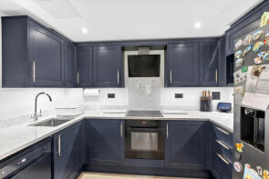 54, Hopper Vale, Bracknell RG12 7GH