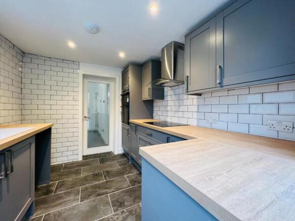 Kitchen1.jpeg