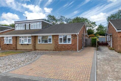 Walnut Close, Newport Pagnell, Buckinghamshire, MK16