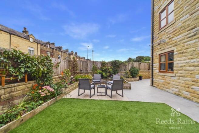 2 bed Apartment for sale Image 7