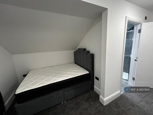 Luxury En-Suite Bedroom 