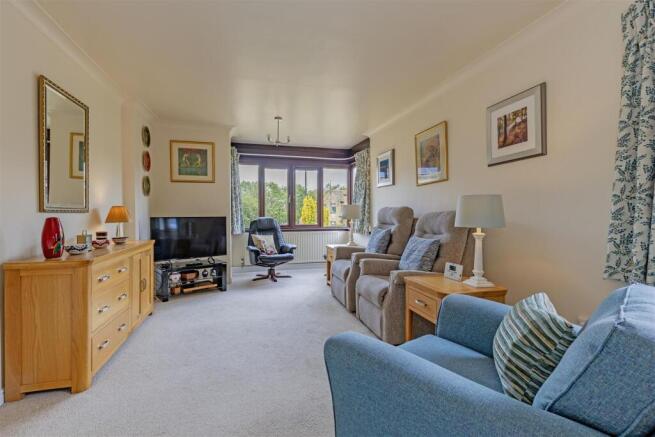 3 bed Detached Bungalow for sale Image 6