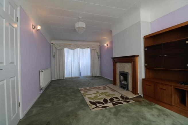 SPACIOUS LOUNGE
