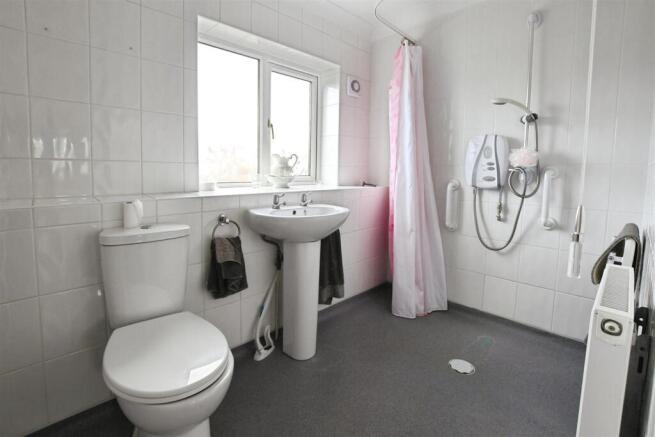 3 bed Detached for sale Image 9