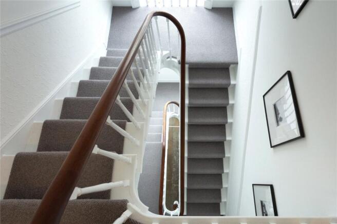 5 bed Terraced for sale Image 6