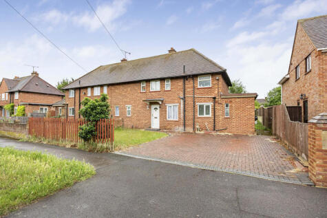 South Lake Crescent, Woodley, RG5