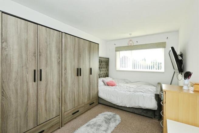 2 bed Semi-Detached for sale Image 5