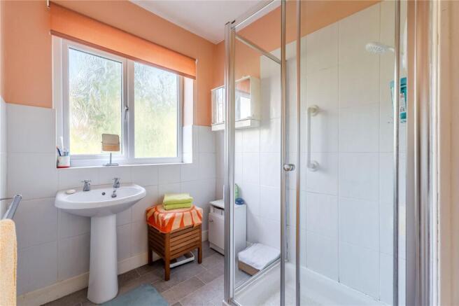 4 bed Detached for sale Image 8