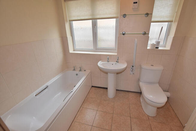3 bed Detached Bungalow for sale Image 9