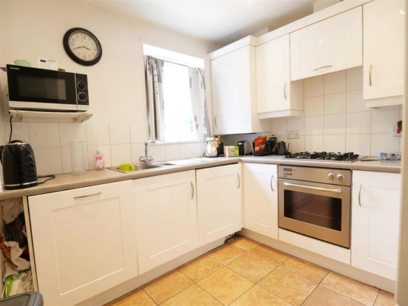 2 bed Apartment for sale Image 4