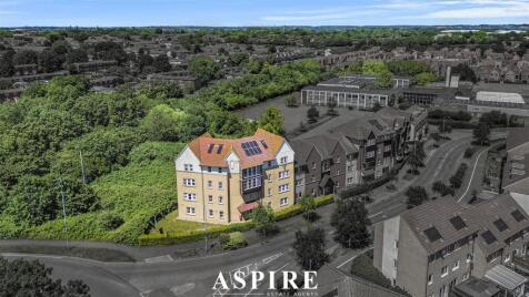 **LONG LEASE** Churchill Avenue, Basildon