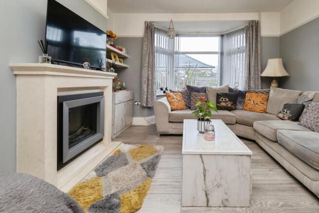 3 bed Semi-Detached for sale Image 4