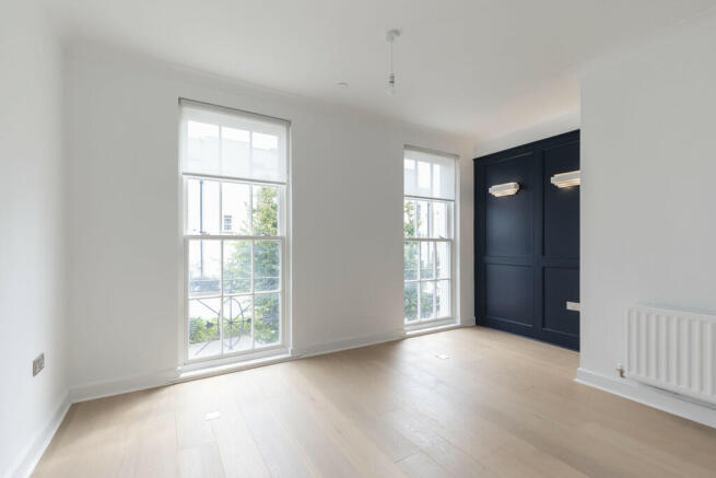 14 Regency Place-...