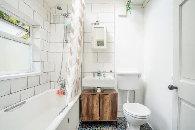 3 bed Terraced for sale Image 7