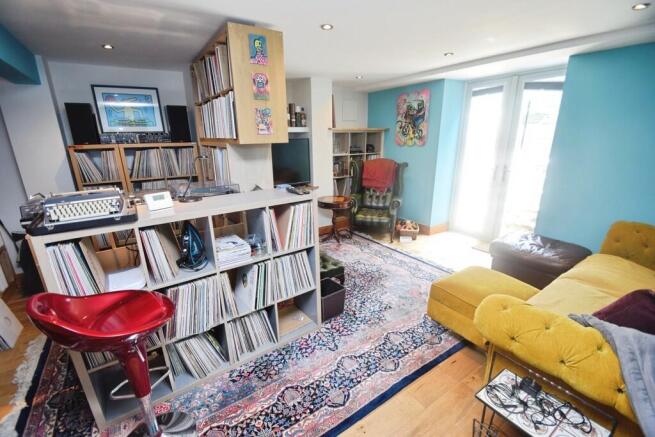 4 bed Terraced for sale Image 4