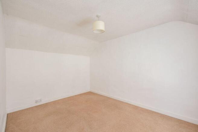3 bed Terraced for sale Image 12