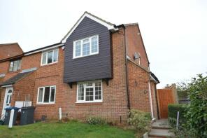 23, Vivien Close, Chessington KT9 2DE