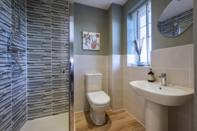 4 bed Detached for sale Image 12
