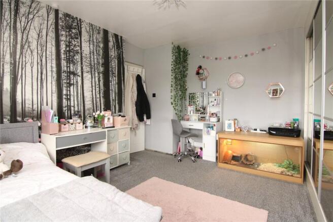 3 bed Semi-Detached for sale Image 10