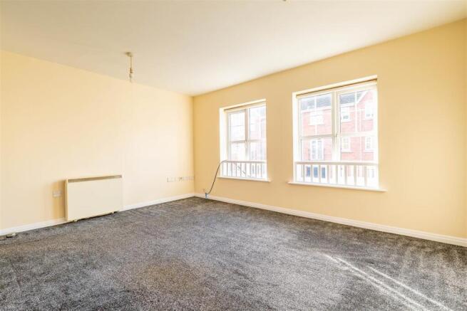 Lounge/Dining/Kitchen
