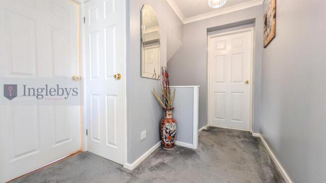 4 bed Detached for sale Image 12