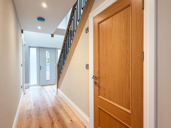 4 bed Detached for sale Image 12