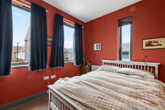 3 bed House for sale Image 11