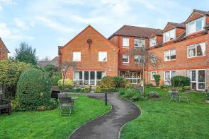 Flat 33, Bridge Court, Springfield Meadows, Weybridge KT13 8BE