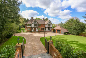 22 Little Barn, Crooksbury Road, Farnham GU10 1QE