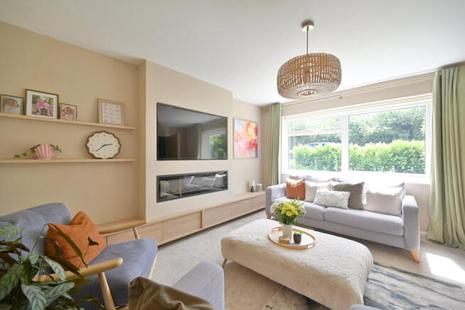 4 bed Detached for sale Image 5