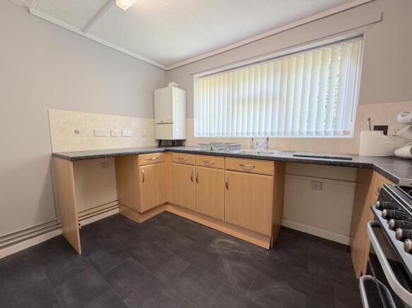 Oxford Street, Bilston, Wolverhampton, WV14 photo 4