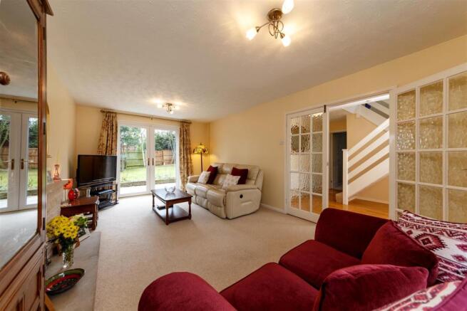 15 Bell Acre Gdns (2 of 26).jpg