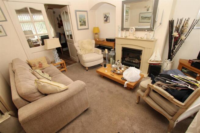3 bed Town House for sale Image 2