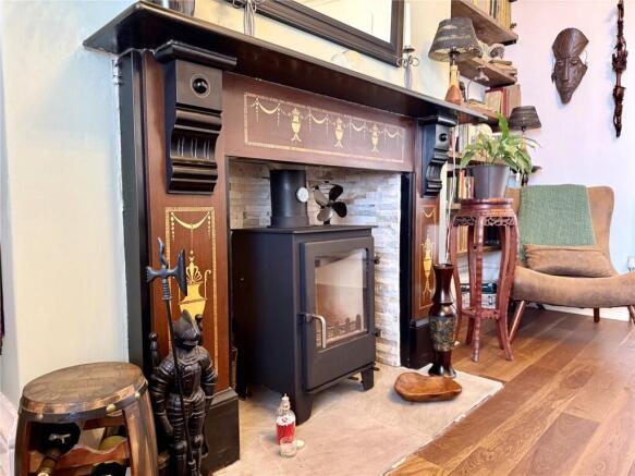 6 bed Semi-Detached for sale Image 9