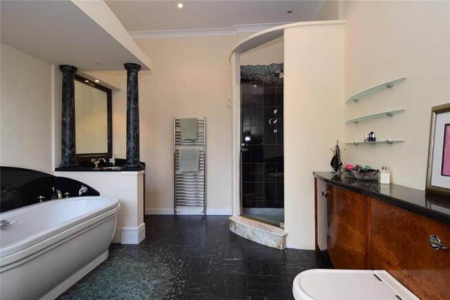 Ensuite
