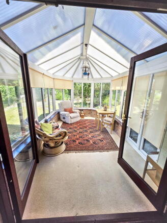 4 bed Detached for sale Image 7