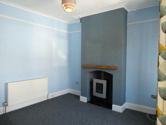 3 bed Terraced to rent Image 5