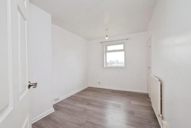 3 bed Terraced for sale Image 11