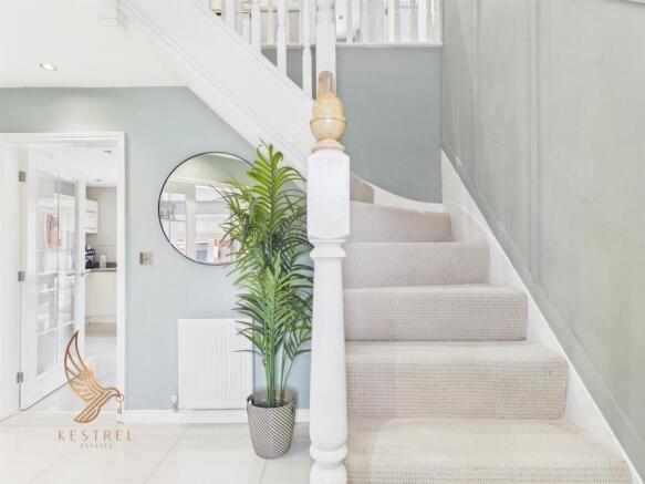 4 bed Detached for sale Image 5