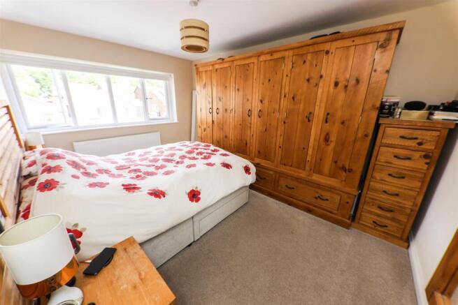3 bed Detached for sale Image 10