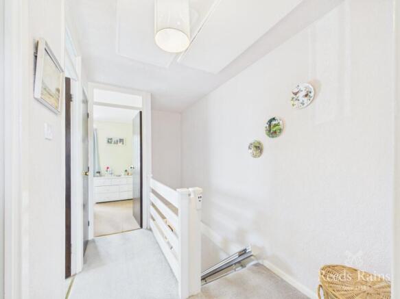 3 bed Semi-Detached for sale Image 9