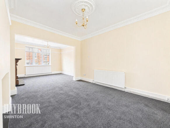 4 bed Detached for sale Image 11