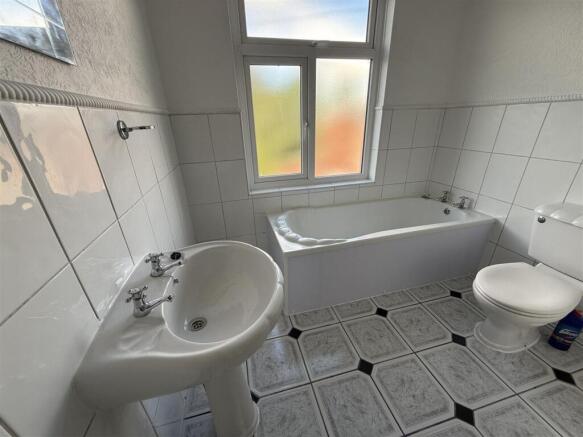 3 bed Terraced for sale Image 5