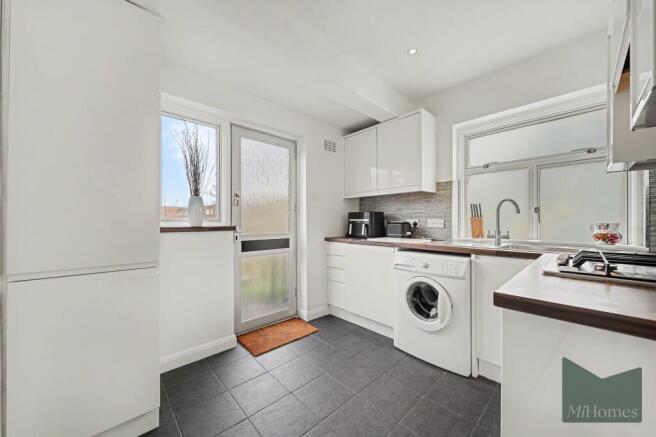 Oak Avenue, London, N10 photo 4