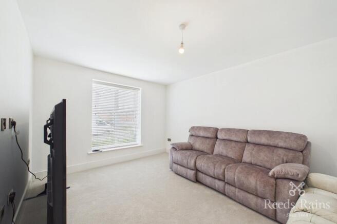 5 bed Detached for sale Image 4